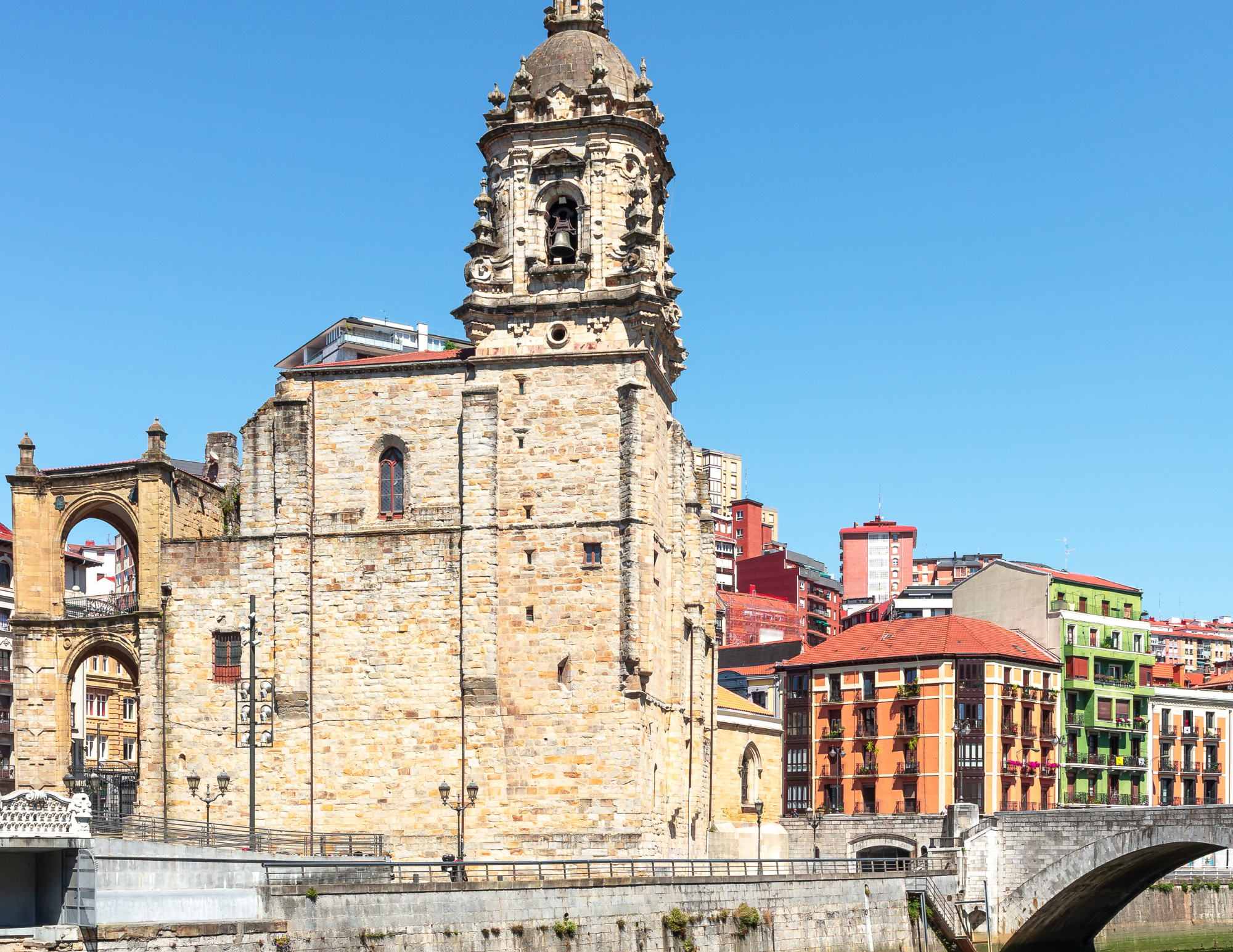 Bilbao Travel Guide-7.png